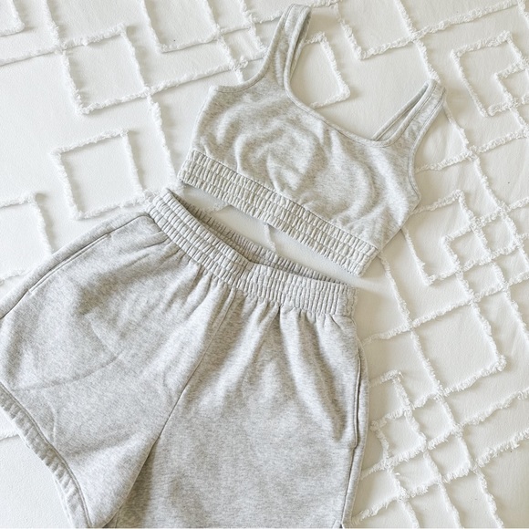 Abercrombie bundle crop top and shorts - Picture 2 of 10